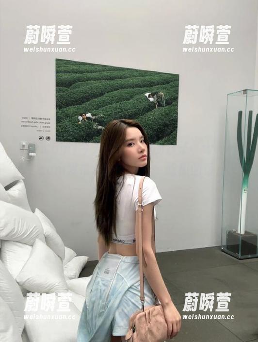 今天是个特别的日子，www.51.com发布八卦新玩法，吃瓜的饭点又到了！