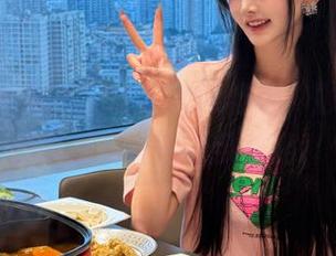 在51黑料网畅游，顺便开车想找那条神秘八卦线路！