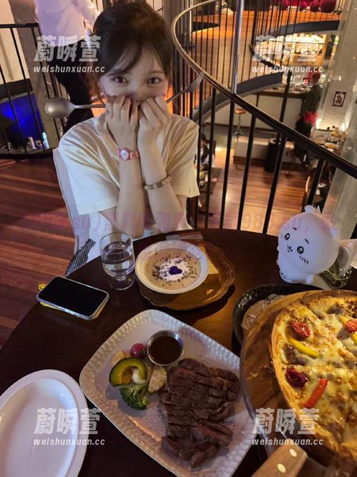 黑料吃到爽，下载988.su，敏感词通吃！