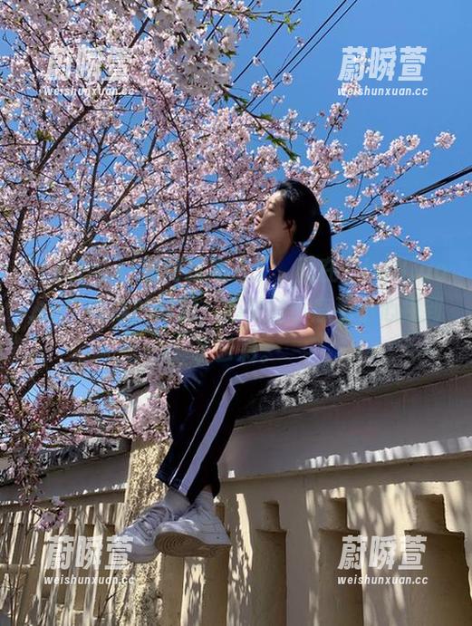 heiliao 别问我怎么了,就在“heiliao.su”在线的时刻,心灵的小鹿不小心撞到了云彩。