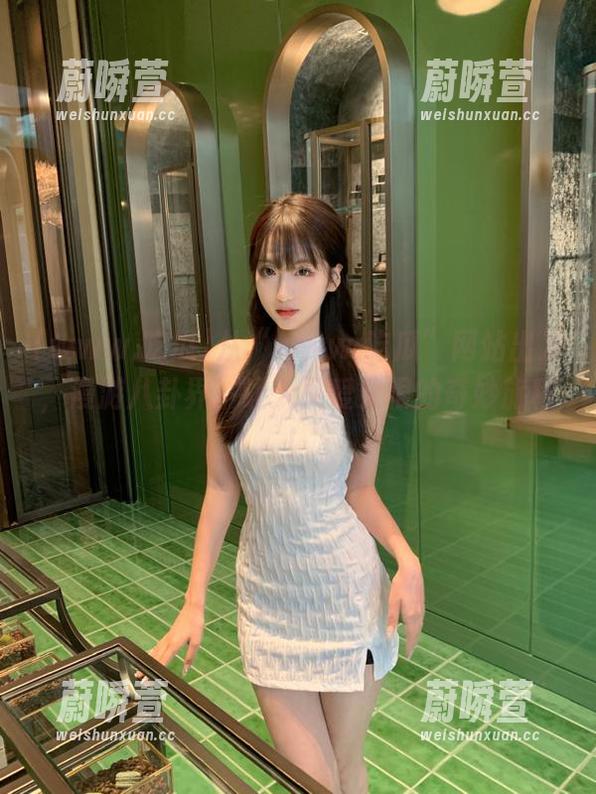 从“www.吃瓜”网站出发，漫游八卦界，让人又爱又恨的奇妙旅程！