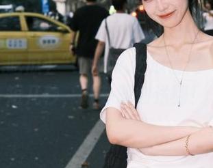 “www.吃瓜官网”——短短几秒，八卦即刻送到！