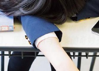 点击www.吃瓜网.com的入口，感受虚构与现实的奇妙交融！