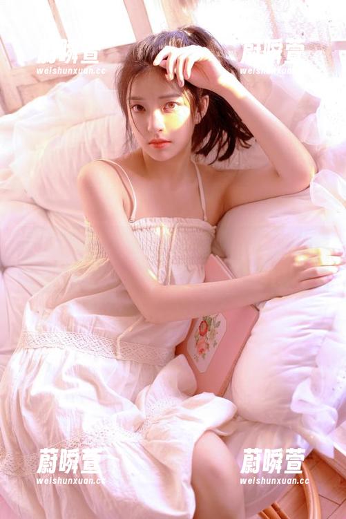 今日吃瓜 今日吃瓜,在线打卡,今天的八卦多到让人目不暇接哦!