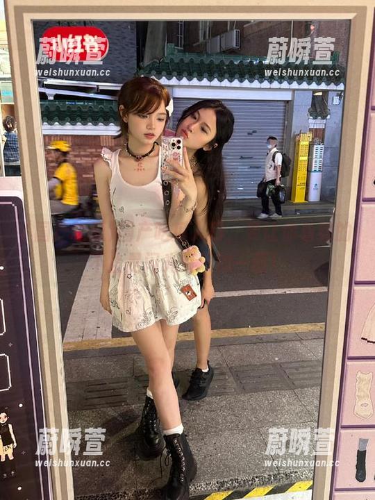 国产吃瓜入口，要让你看到的不止是闪光灯下的一面！