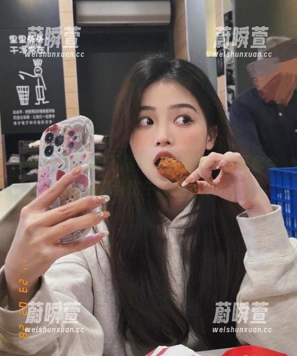 下载黑料不打烊，保证你今天的八卦比午饭还给力！